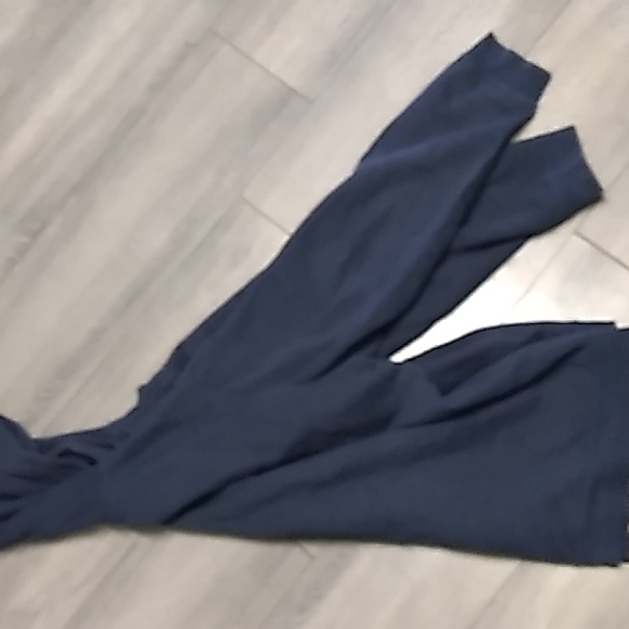 Clothes - Picture 4 of 4